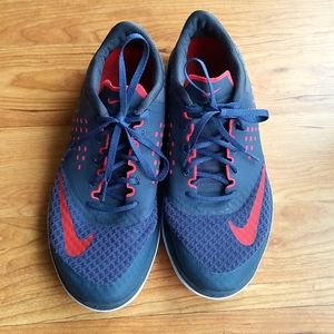 Nike sniakers shoes gray and orange